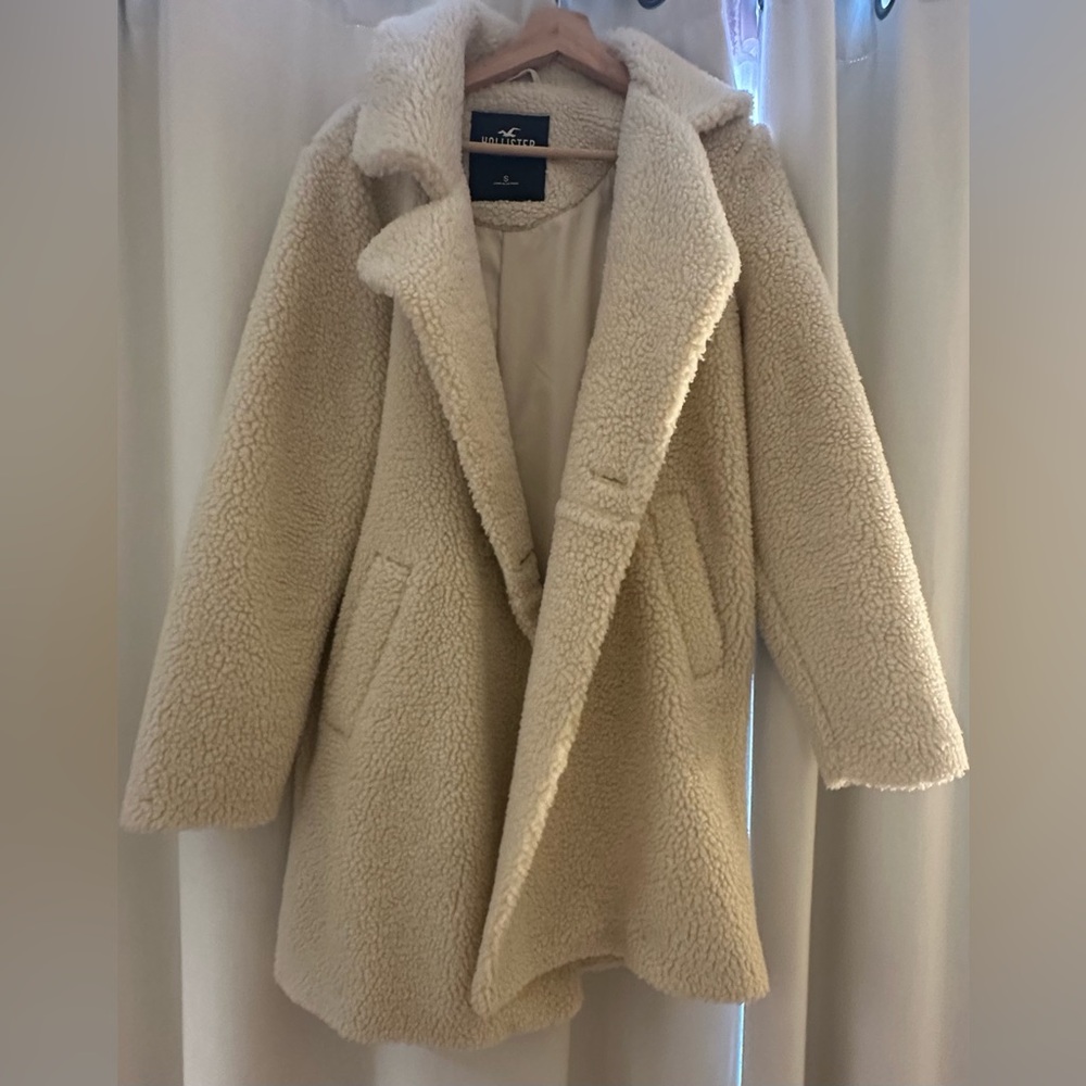 Hollister Cream Teddy Jacket (SMALL)